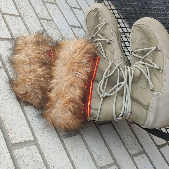 Brown Boots - Picture 3 of 12